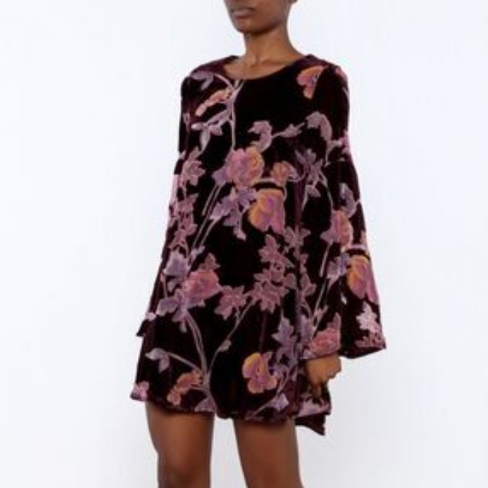 Love Riche Lonnie Velvet Burnout Floral Mini Swing Dress Bell Sleeve
